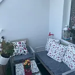 Leisure In A Flower Sea Apartment, Lazur アパート *
