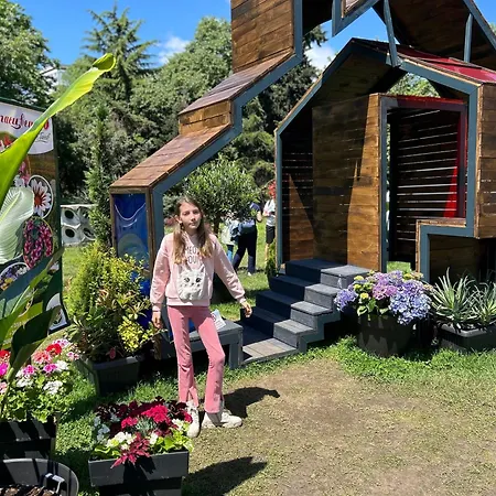 Apartment Leisure In A Flower Sea Apartment, Lazur *