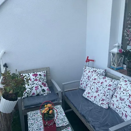 Leisure In A Flower Sea Apartment, Lazur -3room & View Balcony شقة *