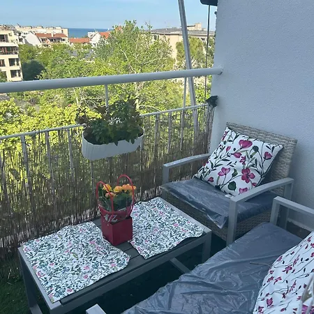 Leisure In A Flower Sea Apartment, Lazur -3room & View Balcony شقة *
